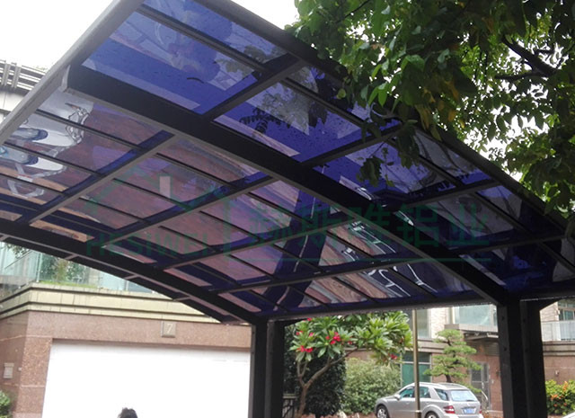 廣州市番禺珊瑚彎畔悅海街8號車棚 - 謝小姐