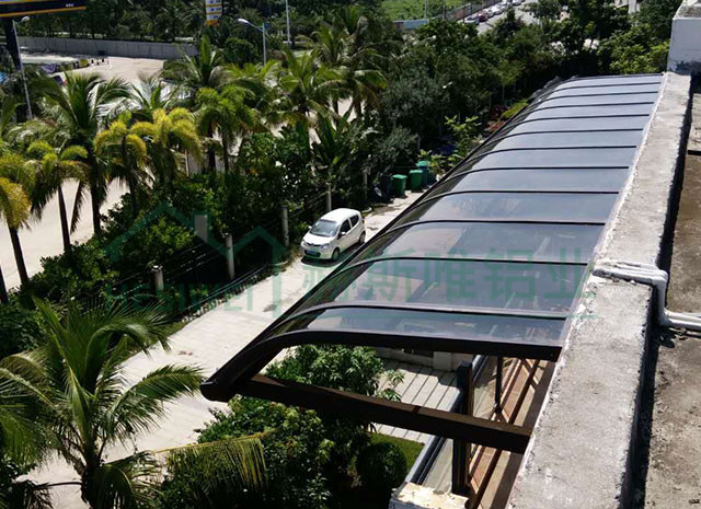 三亞魯能美麗三區東區車棚 - 羅先生