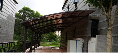 鋁合金車棚是怎樣的實用型裝置