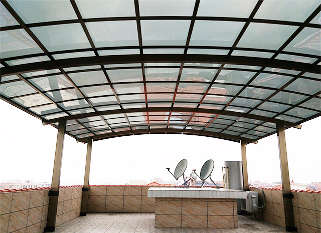 合抱型鋁合金車棚